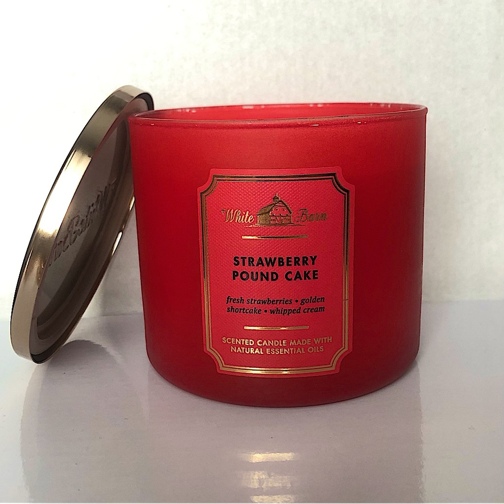 Bath and Body Works Strawberry Shortcake Candle